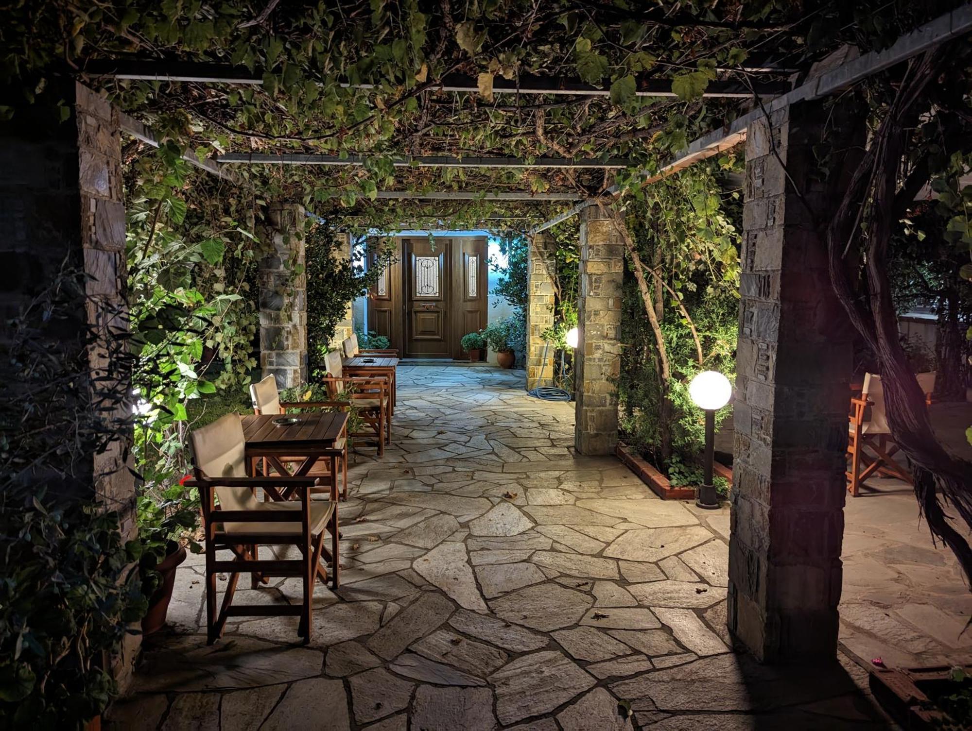 Guesthouse Christos Скопелос Екстер'єр фото