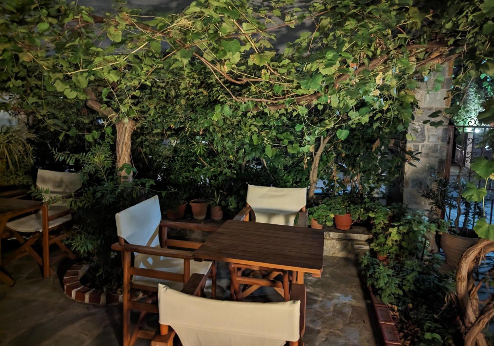 Guesthouse Christos Скопелос Екстер'єр фото