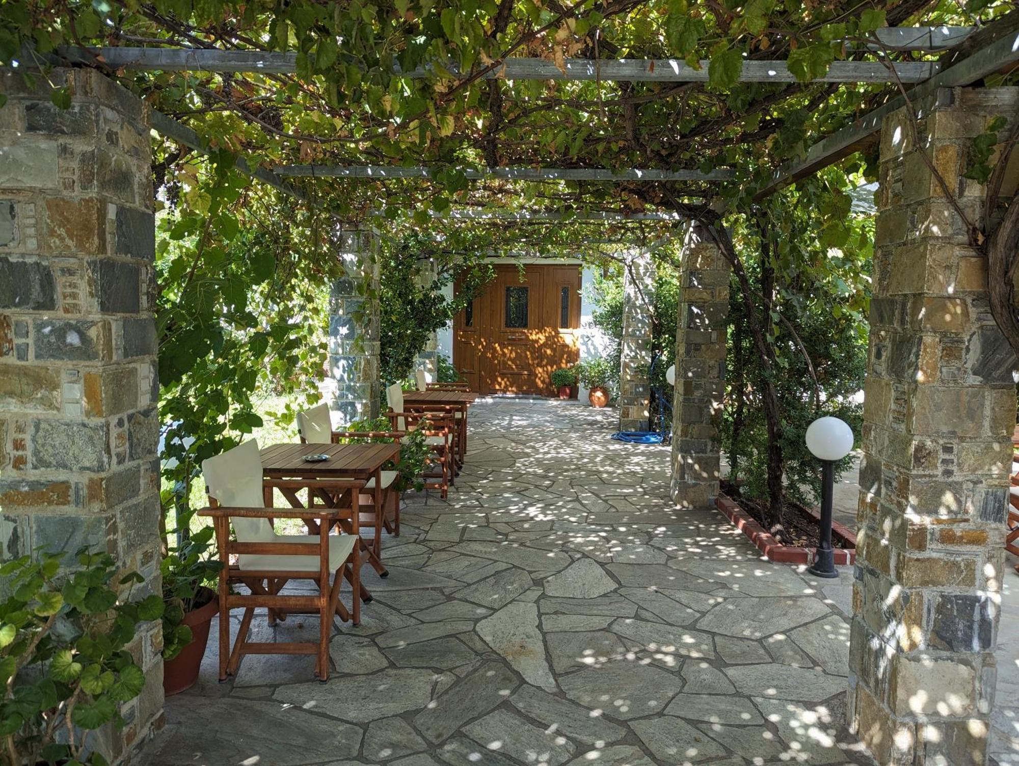 Guesthouse Christos Скопелос Екстер'єр фото