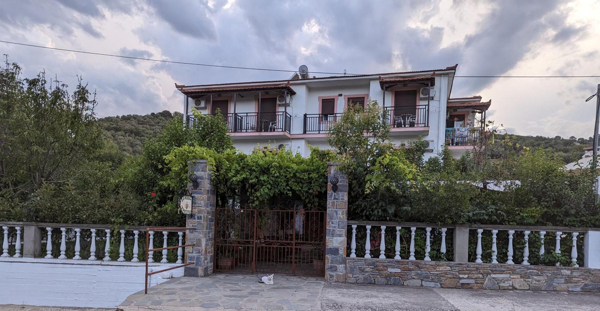 Guesthouse Christos Скопелос Екстер'єр фото