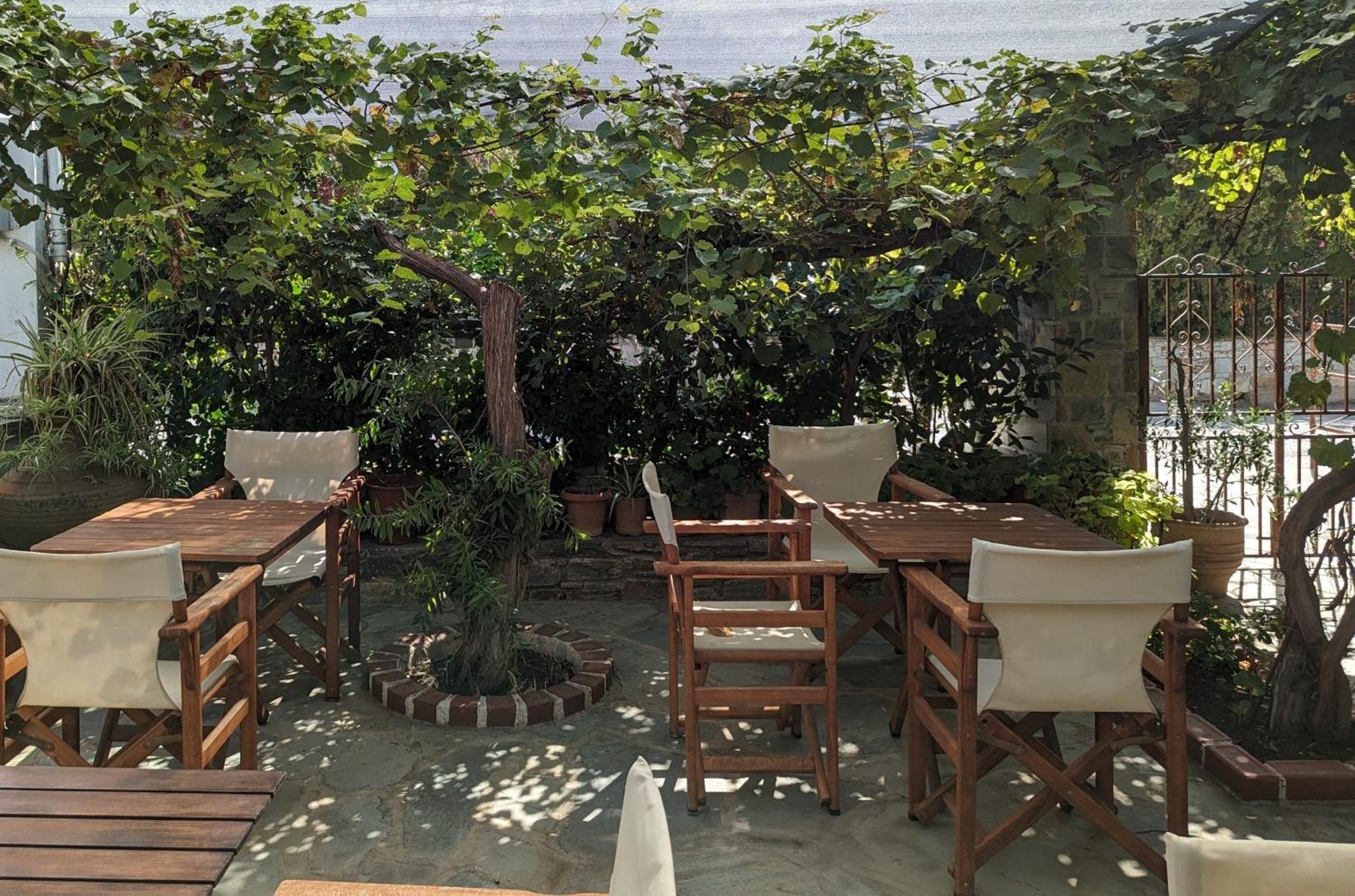 Guesthouse Christos Скопелос Екстер'єр фото